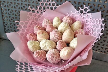 Букет с клубникой в шоколаде Нежность