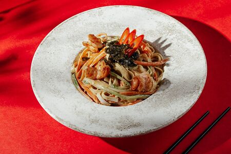 Паназиатская паста Карри с креветкой