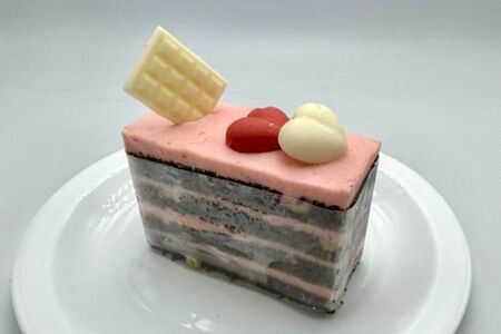 Пирожное Клубнично-йогуртовое