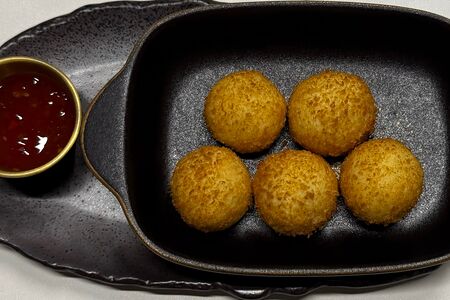 Сырные крокеты 