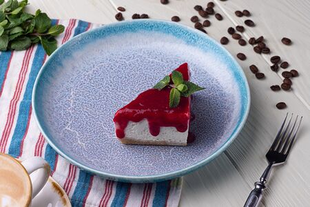 Чизкейк с ягодным кремю