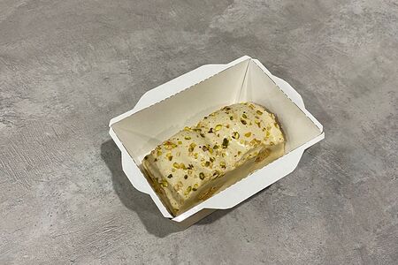 Фирменные фисташковые профитроли