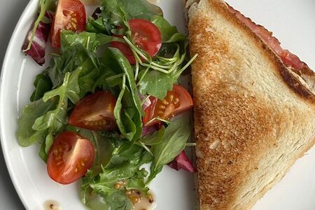 Сэндвич с омлетом