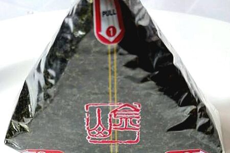 Онигири с куриным филе