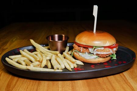 С цыплёнком и моцареллой