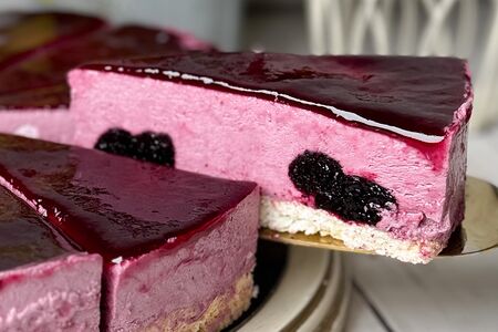 Торт воздушный с черникой