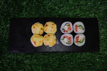 Ролл Мист запеченный