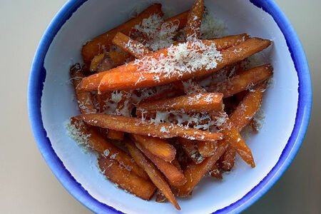 Батат фри с пармезаном