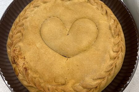 Пирог трехслойный с курагой