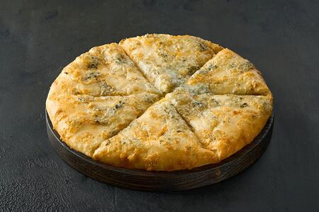 Хачапури по-мегрельски с сыром дорблю