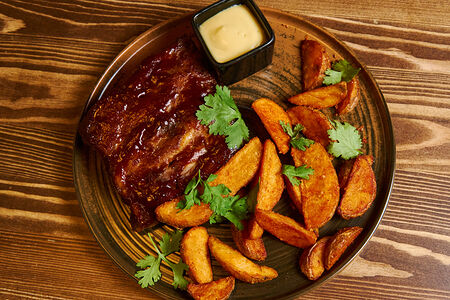 Свиные ребрышки с медово-горчичным соусом