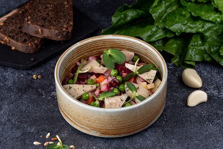 Винегрет с солёными груздями