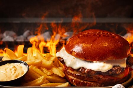 Комбо бургер с бифштексом блючиз XL