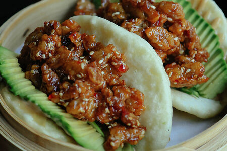 Бао с хрустящей уткой