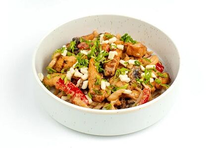 Лапша с курицей и грибами (сливочная)