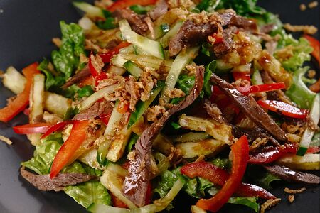 Салат с говядиной терияки