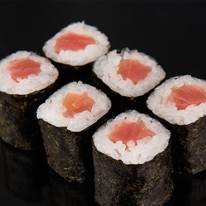 Классический ролл с тунцом