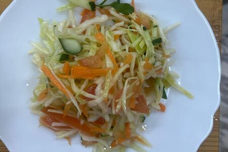 Салат с белокочанной капустой