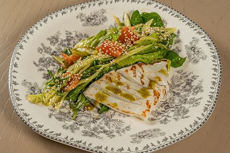 Салат с кальмаром