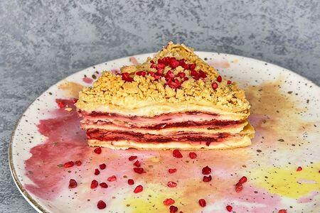 Торт Наполеон малиновый