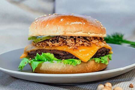 Чизбургер с говядиной