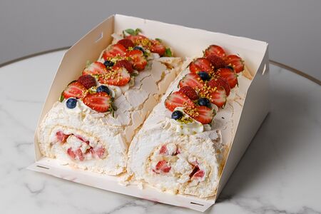 Меренговый рулет