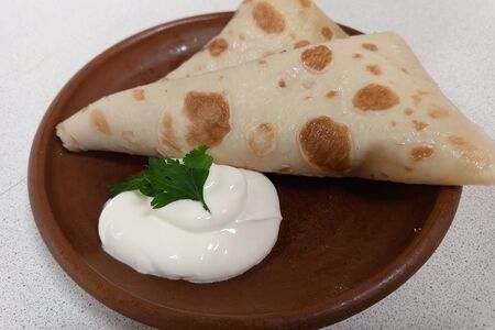 Блины со сметаной