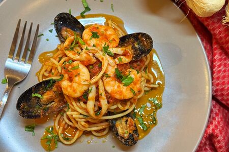 Спагетти с морепродуктами