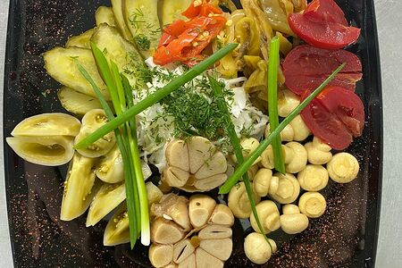 Ассорти солений из бочки