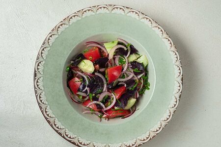 Салат овощной Кавказский из грунтовых огурцов и помидоров