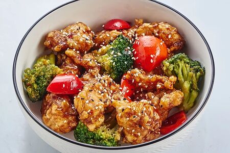 Цыпленок по-сычуаньски с овощами