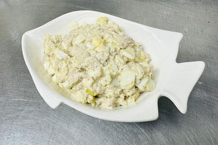 Салат рыбный