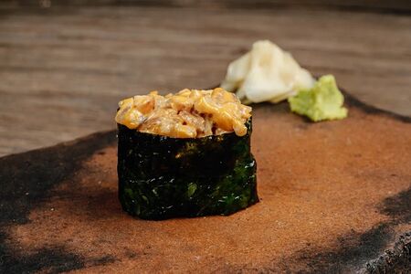 Суши спайси Угорь