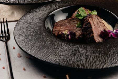 Телятина с картофельным муссом