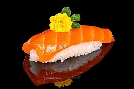 Суши с сяке