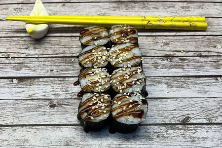 Мини-ролл угорь