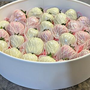 Клубника в шоколаде Шайба ee