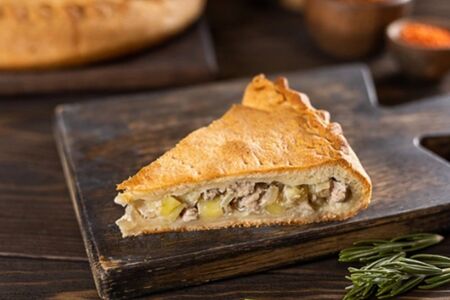 Пирог со свининой и картофелем