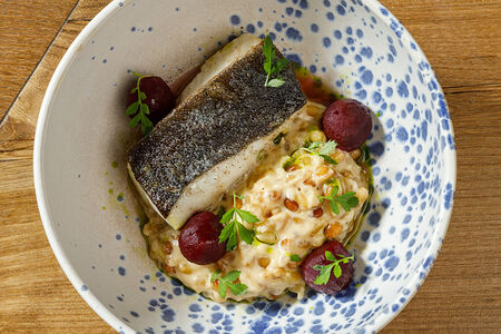 Мурманская треска с кедровой кашей и подкопченной свеклой