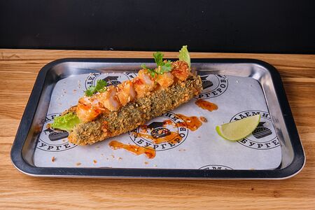 Японский хот-дог с креветкой Яс