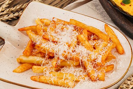 Картофель фри с пармезаном и трюфельным маслом
