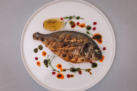 Дорадо на гриле