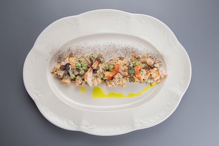 Оливье по-царицынски с раковыми шейками