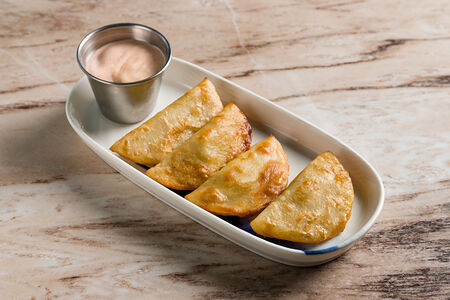 Мини-чебуреки с крабом