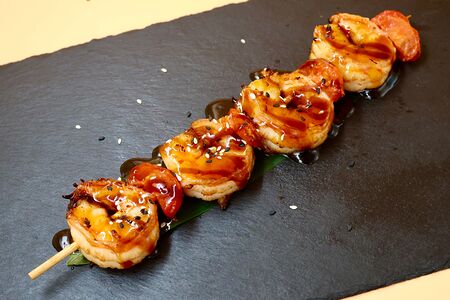 Шашлычок из креветок 