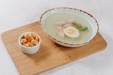 Наваристый куриный бульон