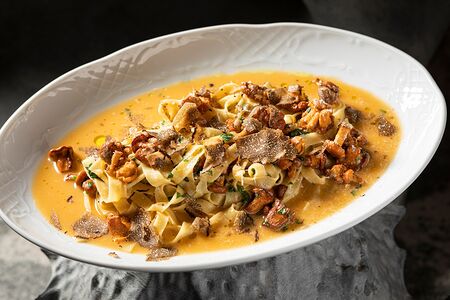 Феттучини с лисичками