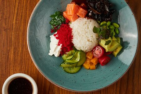 Поке с лососем