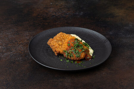 Шницель из цыпленка с пюре из цветной капусты