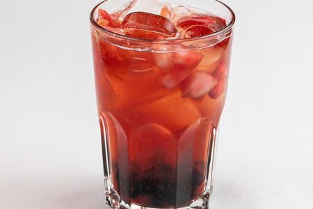 Домашний лимонад Чёрная смородина-Базилик